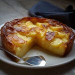 Clafoutis aux pommes facile à préparer.