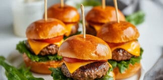 Mini burgers au bœuf et sauce moutarde-miel