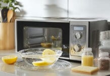 Nettoyer un Micro-ondes Rapidement