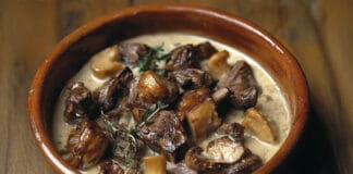 Sanglier à la Crème et aux Champignons