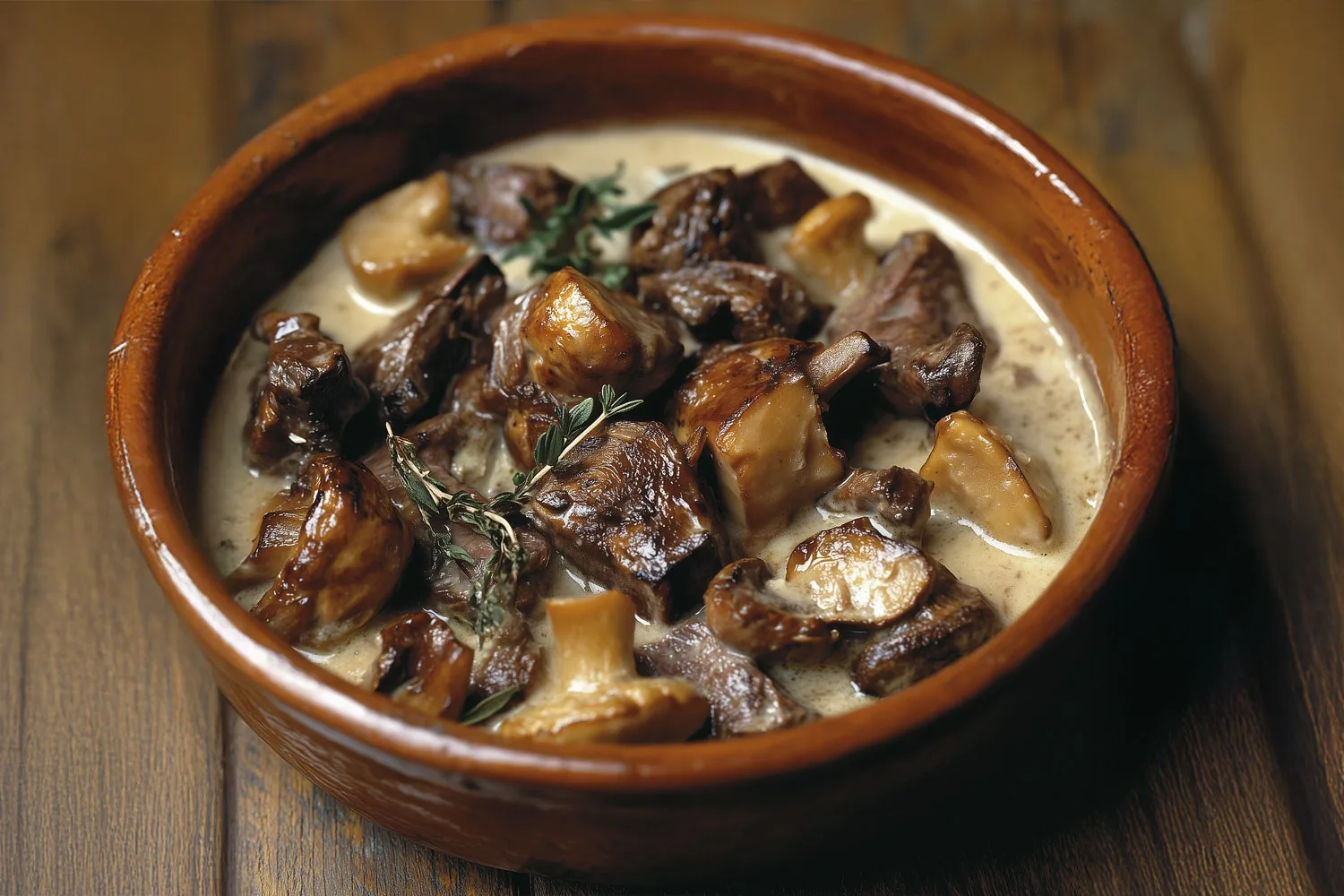 Sanglier à la Crème et aux Champignons
