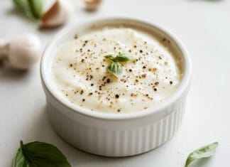 Sauce à l’ail et fromage frais