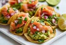 Tacos croquants au guacamole et saumon fumé
