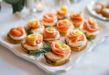 Canapés au Saumon Fumé et Crème Citronnée