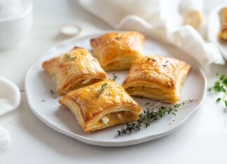 Feuilletés au Chèvre et Oignon