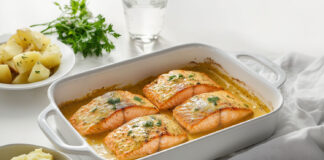 Saumon au four à la crème et moutarde