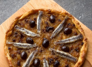 Pissaladière provençale aux anchois et olives noires