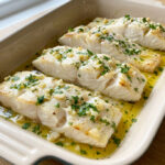 cabillaud au four ail persil, cabillaud facile au four, recette poisson ail citron, dos de cabillaud recette, cabillaud moelleux, poisson au four facile, cabillaud ail huile olive, recette poisson légère, cabillaud citron persil, plat poisson familial, cabillaud au four à l’ail et persil, cabillaud au four citron et ail, cabillaud au four ail et persil, cabillaud au four huile d olive, poisson blanc au four, poisson blanc au four papillote, recette poisson blanc au four, recette poisson blanc au four facile, recette poisson blanc en papillote au four,