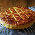 maxi galette bretonne, galette bretonne moelleuse, recette galette bretonne, gâteau breton maison, dessert breton facile, galette au beurre demi-sel, gâteau breton traditionnel, goûter breton gourmand, recette facile bretonne, galette bretonne aux pommes, galette bretonne,