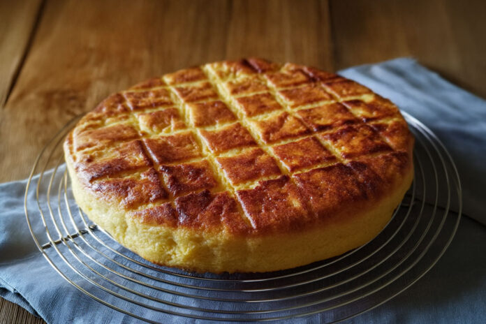 maxi galette bretonne, galette bretonne moelleuse, recette galette bretonne, gâteau breton maison, dessert breton facile, galette au beurre demi-sel, gâteau breton traditionnel, goûter breton gourmand, recette facile bretonne, galette bretonne aux pommes, galette bretonne,