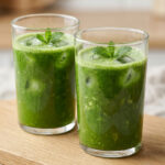 Jus vert détox aux épinards et à la pomme