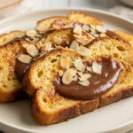 Pain perdu brioché à la crème de marrons et aux amandes